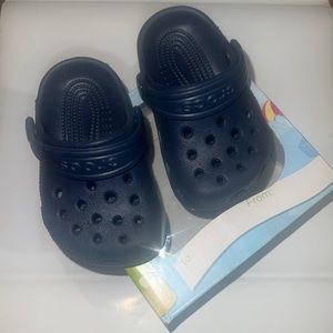 👶🏽🩴Crocs| Navy Blue| Size 2/3 infant